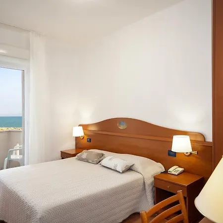 Hotel Delfino Caorle Exterior photo