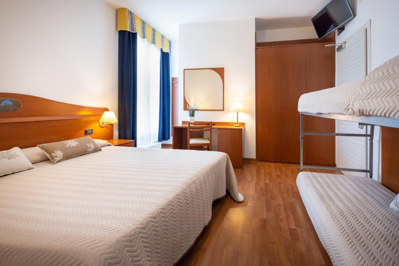 Hotel Delfino 3*